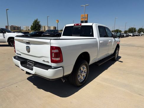 Used 2024 RAM 2500 Laramie AWD/4WD image 5