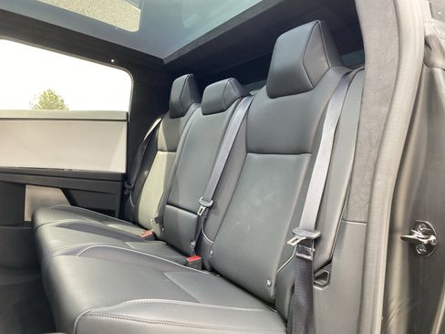 Used 2024 Tesla Cybertruck AWD Crew Cab image 8