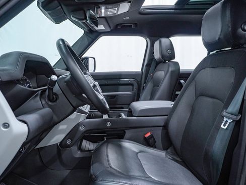 Used 2023 Land Rover Defender 110 X-Dynamic SE image 21