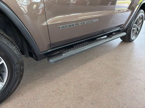 Used 2020 Jeep Grand Cherokee Limited AWD/4WD image 5