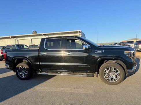 Used 2025 GMC Sierra 1500 SLT w/ SLT Premium Plus Package image 1