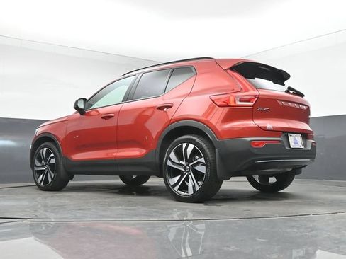 Used 2023 Volvo XC40 B5 Plus w/ Driver Assist Package AWD/4WD image 43