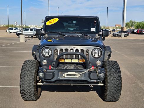 Used 2017 Jeep Wrangler Unlimited Rubicon AWD/4WD image 8