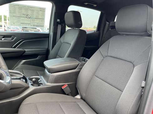 New 2026 GMC Canyon Elevation w/ Convenience Package image 9