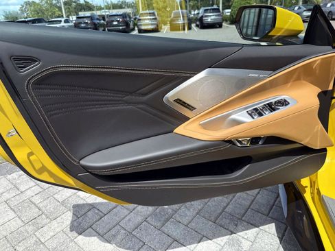 Used 2025 Chevrolet Corvette Z06 RWD image 19