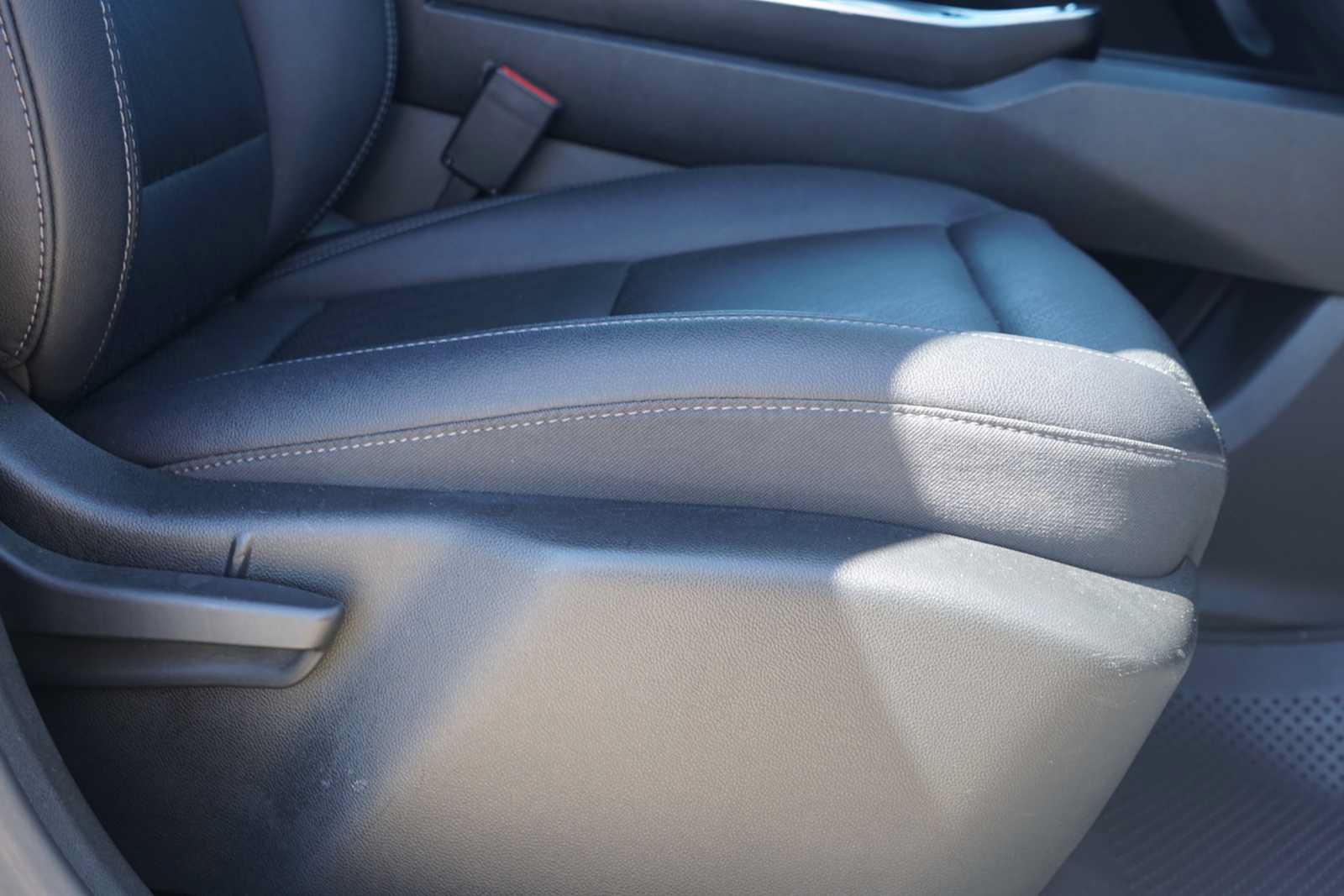 Used 2025 Chevrolet Equinox LT w/ Convenience Package II FWD image 25