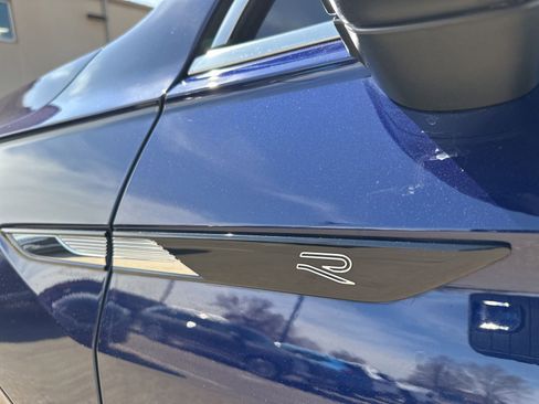 Certified 2023 Volkswagen Tiguan SEL R-Line image 10