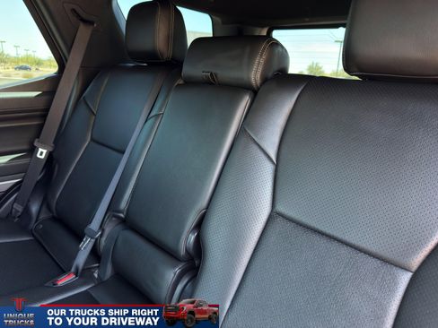 Used 2025 Toyota 4Runner SR5 AWD/4WD image 24