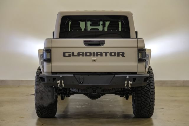 Used 2025 Jeep Gladiator Rubicon w/ Safety Group AWD/4WD image 35