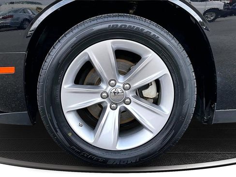 Used 2023 Dodge Challenger SXT image 31