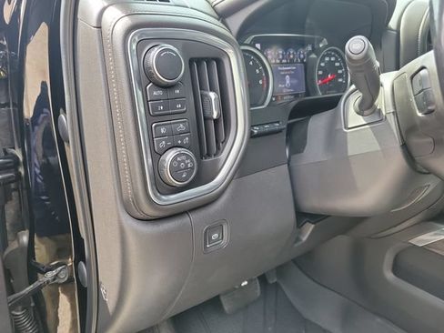 Used 2019 Chevrolet Silverado 1500 LTZ w/ LTZ Premium Package AWD/4WD image 17
