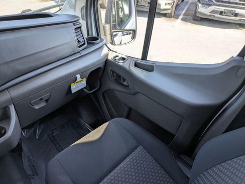 Used 2024 Ford Transit 250 Low Roof w/ Exterior Upgrade Package RWD image 22