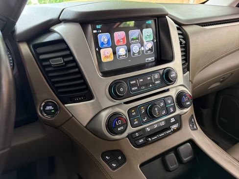 Used 2020 GMC Yukon SLT w/ Premium Edition RWD image 27