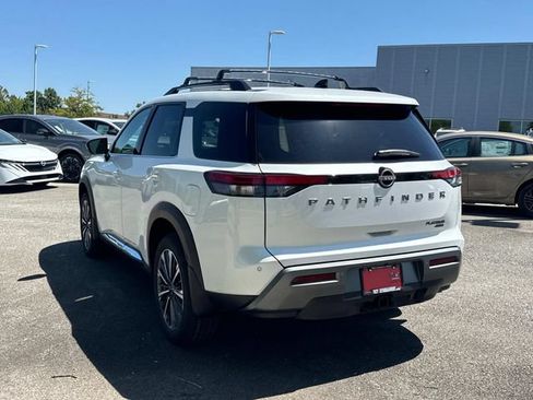 New 2026 Nissan Pathfinder Platinum AWD/4WD image 6