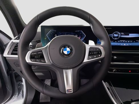 New 2026 BMW X5 xDrive40i w/ Executive Package image 11