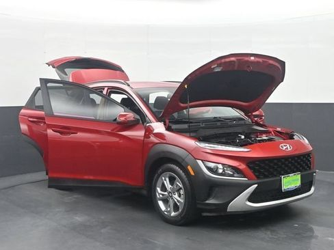 Used 2022 Hyundai Kona SEL FWD image 35