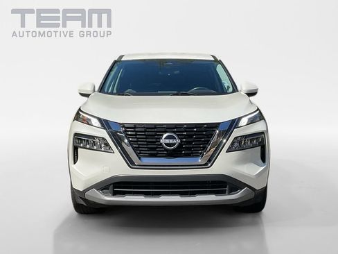 Used 2023 Nissan Rogue SV AWD/4WD image 2