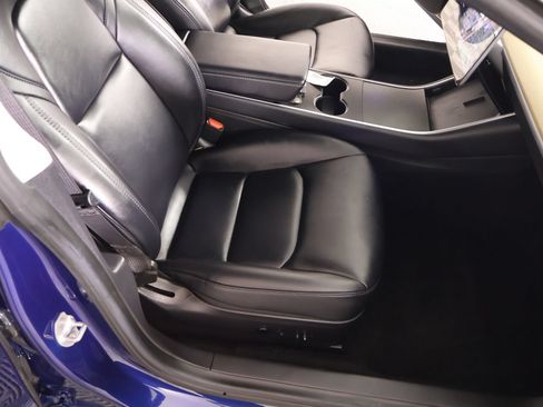 Used 2019 Tesla Model 3 Standard Range RWD image 11