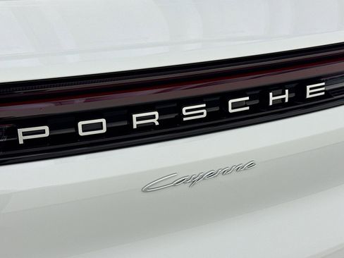 Certified 2025 Porsche Cayenne image 25