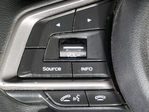 Used 2019 Subaru Crosstrek 2.0i Premium AWD/4WD image 12