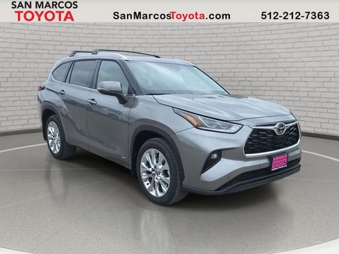 New 2026 Toyota Highlander Limited AWD/4WD image 3