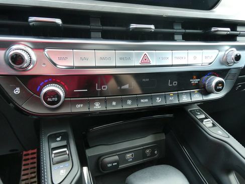 Used 2023 Kia Telluride SX Prestige X-Pro AWD/4WD image 31