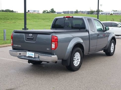 Used 2017 Nissan Frontier SV RWD image 4
