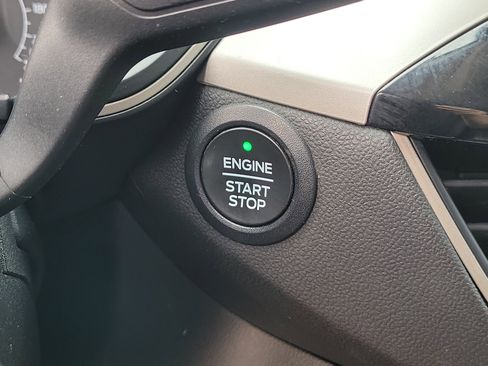 Used 2022 Ford Escape SE FWD image 30