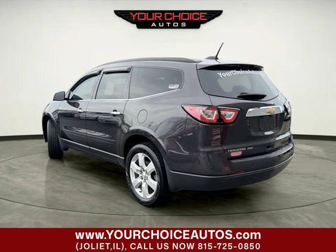 Used 2017 Chevrolet Traverse LT w/ Style and Technology Package AWD/4WD image 3