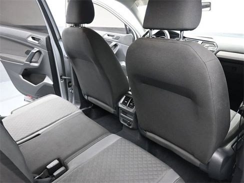 Used 2020 Volkswagen Tiguan S image 14