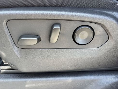 New 2025 GMC Sierra 1500 SLE w/ Preferred Package image 27