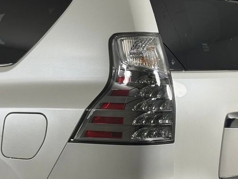 Used 2023 Lexus GX 460 Premium w/ Premium Package AWD/4WD image 16