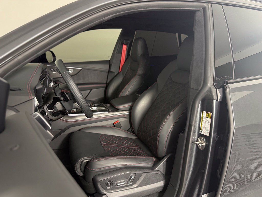 Used 2026 Audi SQ8 Prestige AWD/4WD image 5