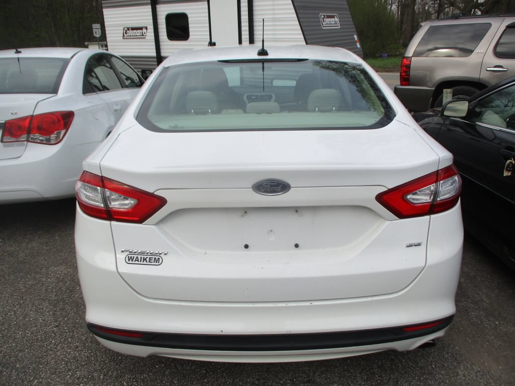 Used 2013 Ford Fusion SE FWD image 6