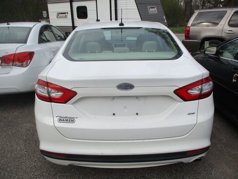 Used 2013 Ford Fusion SE image 6