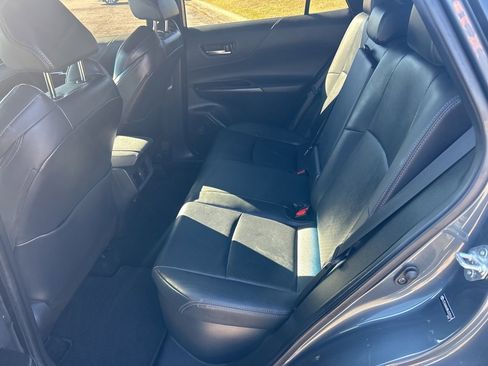 Used 2021 Toyota Venza Limited w/ Carpet Mat Package (TMS) image 27