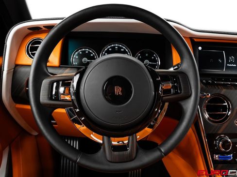 Used 2023 Rolls-Royce Cullinan AWD/4WD image 31