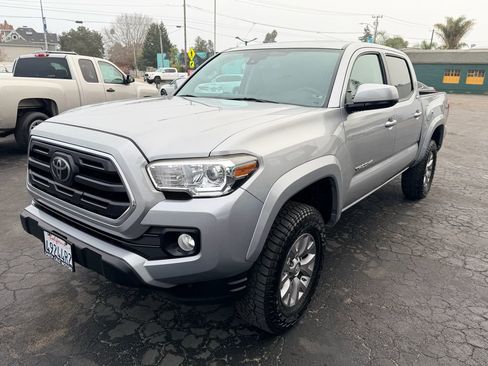 Used 2019 Toyota Tacoma SR5 image 3