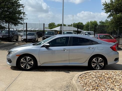 Used 2017 Honda Civic EX-L image 2
