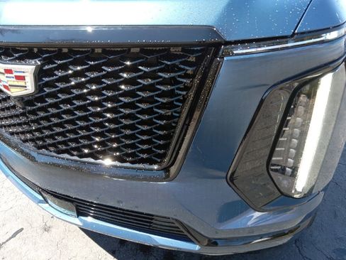 New 2026 Cadillac Escalade ESV Sport image 7