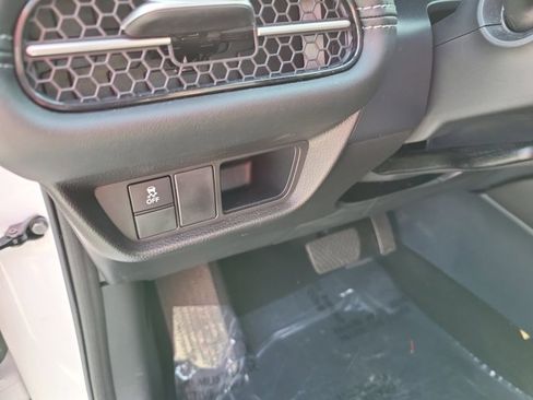 Certified 2023 Honda HR-V EX-L image 28