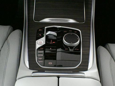 Used 2026 BMW X5 xDrive40i w/ Premium Package AWD/4WD image 25