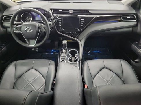 Used 2019 Toyota Camry XLE FWD image 14