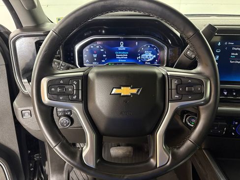 Used 2025 Chevrolet Silverado 2500 LTZ w/ LTZ Premium Package AWD/4WD image 25