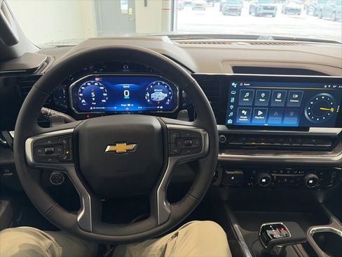 New 2026 Chevrolet Silverado 1500 LTZ w/ LTZ Premium Package image 17