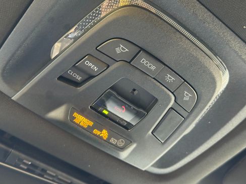 Used 2024 Toyota bZ4X FWD image 31