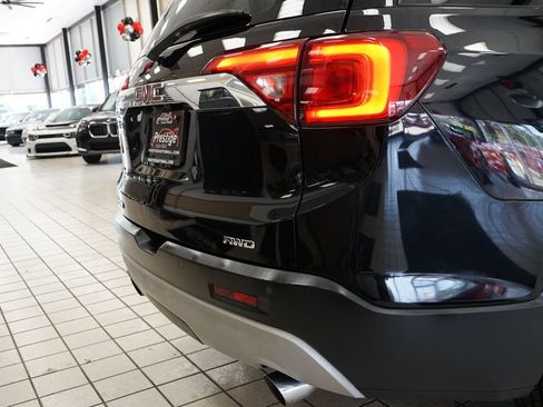 Used 2018 GMC Acadia SLT AWD/4WD image 17