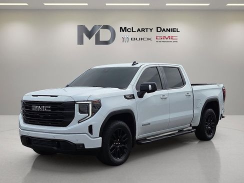 Used 2024 GMC Sierra 1500 Elevation w/ Elevation Premium Package image 2