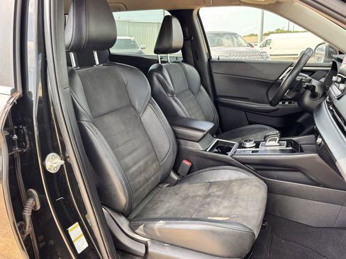 Used 2023 Mitsubishi Outlander SE FWD image 26