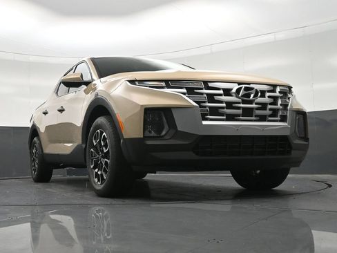 Used 2024 Hyundai Santa Cruz SE AWD/4WD image 29